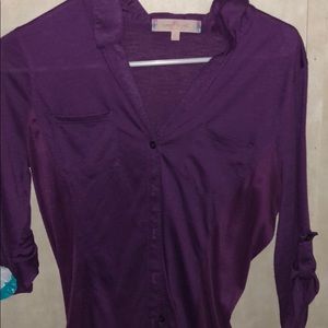 Botton up long sleeve shirt